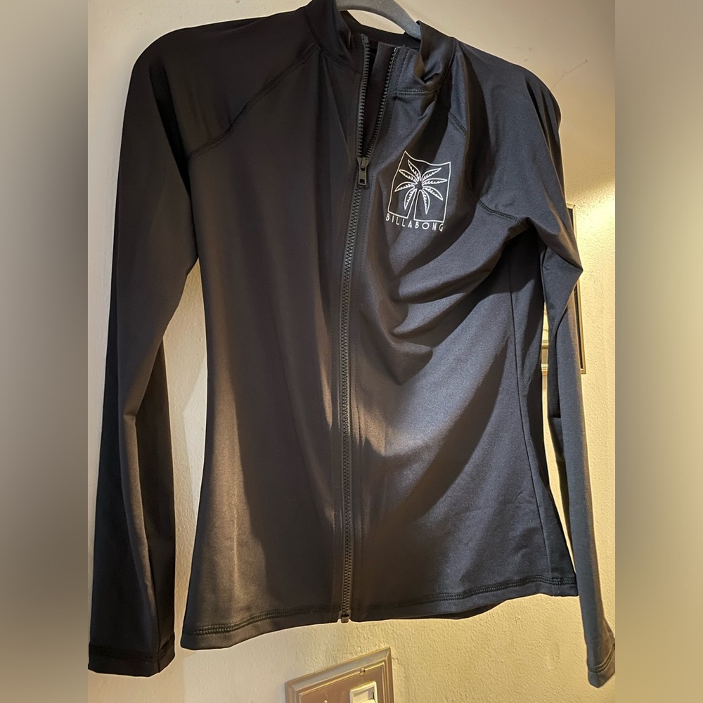 Billabong Black & White Palm Tree Rash Guard Zip-Up – Size M, Never Worn!